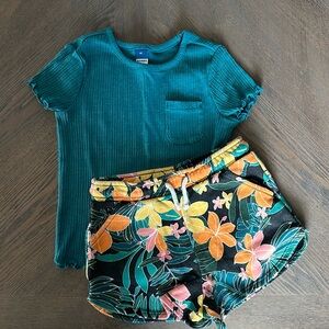 Old Navy girls t-shirt and tropical print shorts size 4T